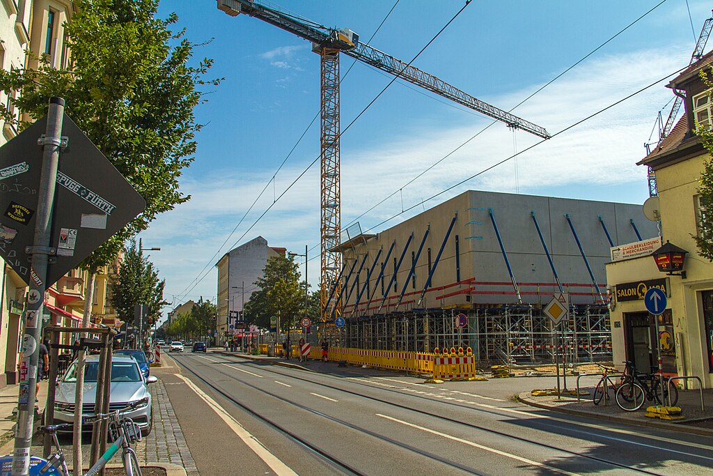 Lößnig von oben  Leipzig-Lößnig mit Stauteich und Rundling